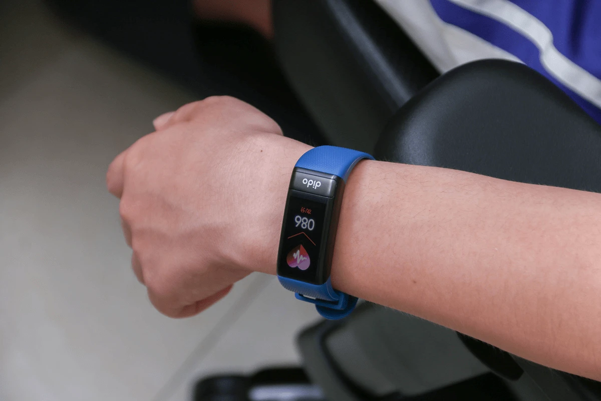 百元智能手环也“卷”黑科技？dido R40S Pro 无创血糖监测体验评测