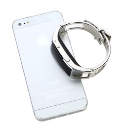 探索Casmely韩国银色智能手环 多功能智能穿戴体验